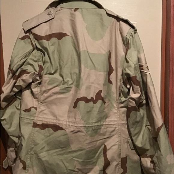 Field Jacket US Military Issue Three Tone Desert Camouflage - Picture 5 of 16